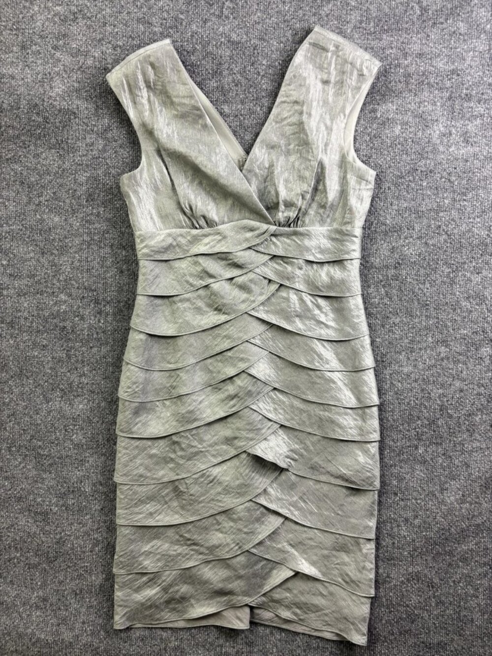London Times Dress Womens 10 Silver V Neck Tiered Sheath Party Cocktail